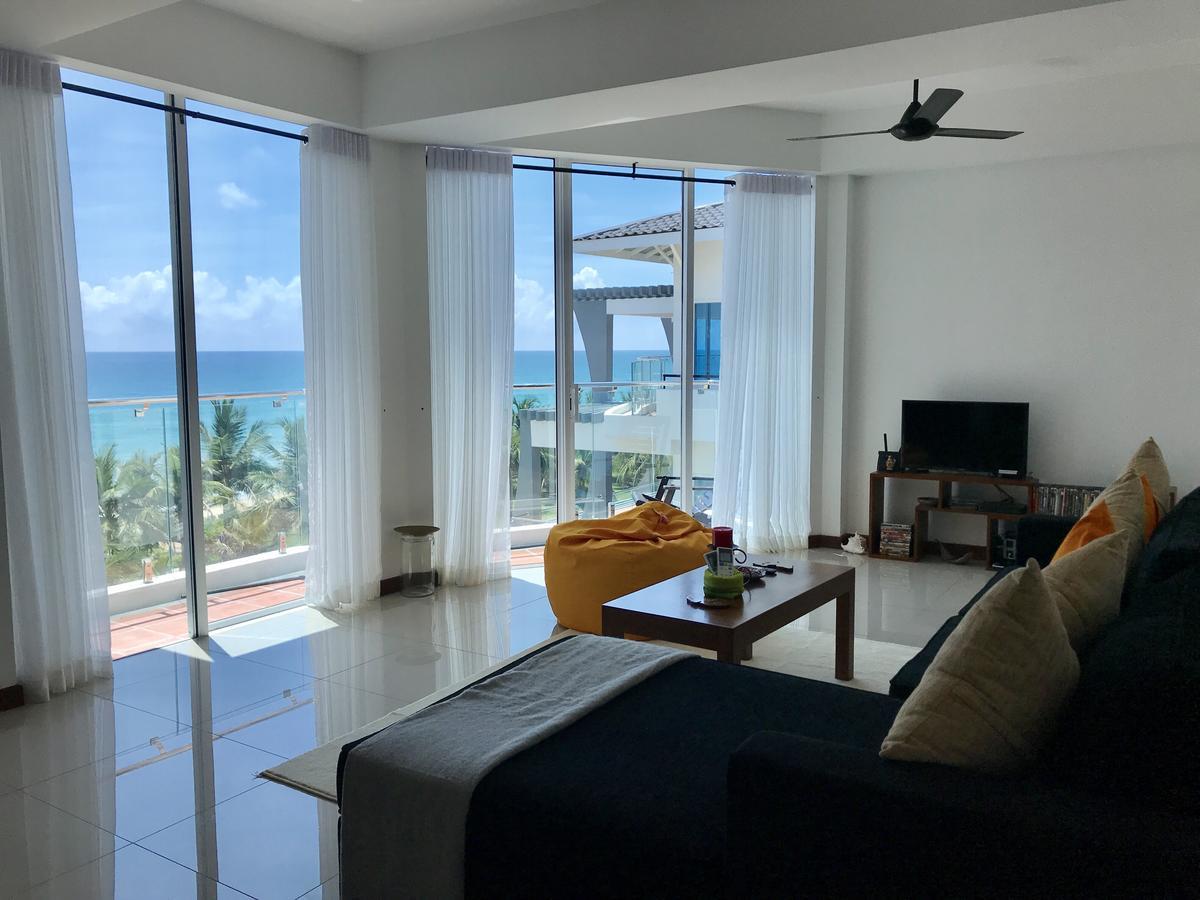 Araliya Oceanfront Condos Nilaveli, Trincomalee エクステリア 写真