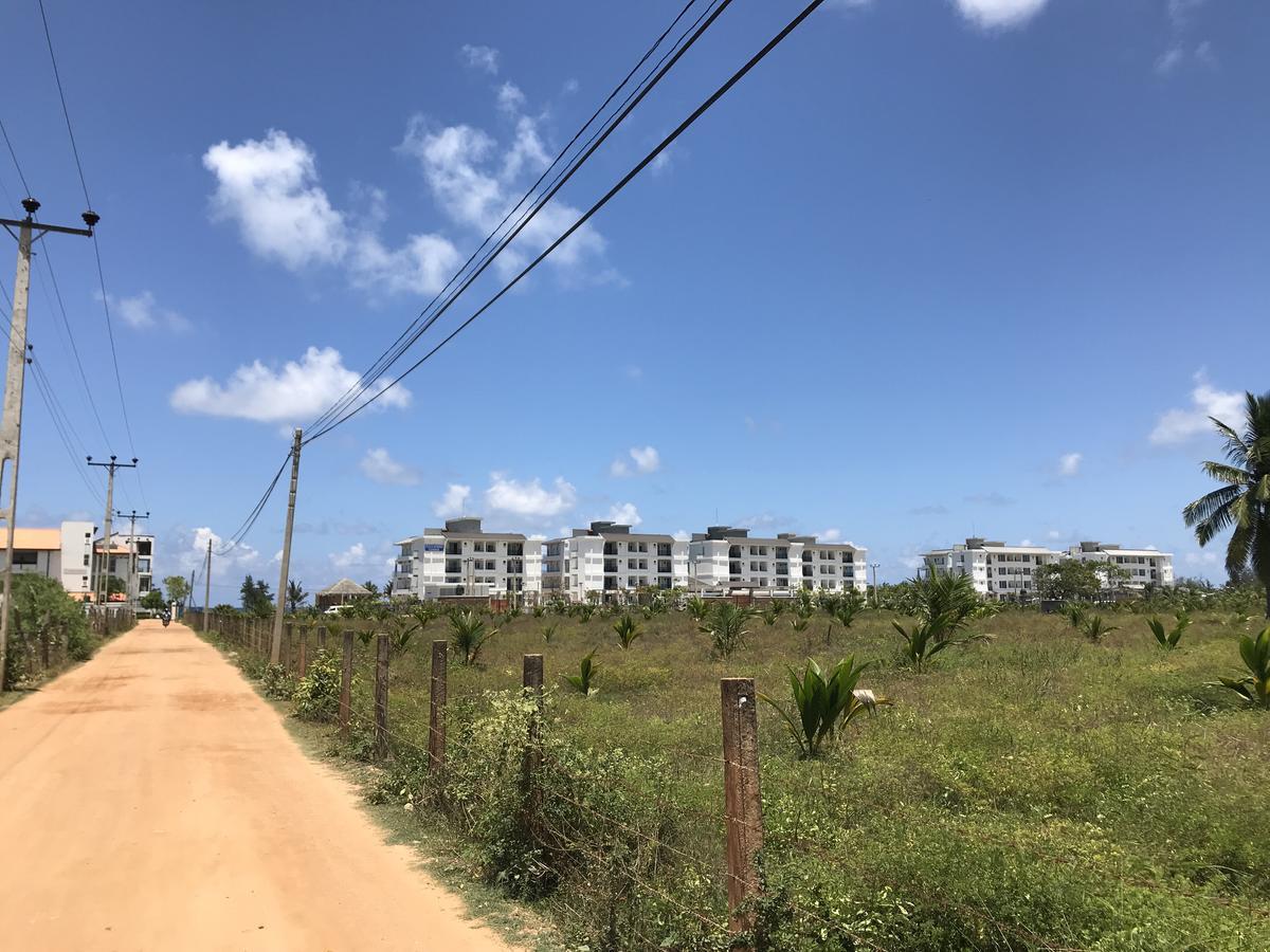 Araliya Oceanfront Condos Nilaveli, Trincomalee エクステリア 写真