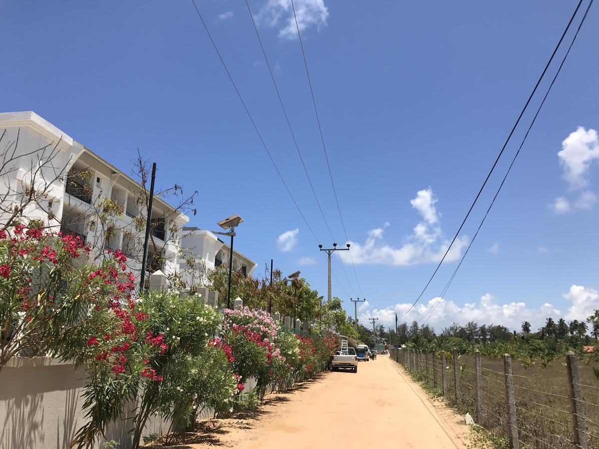 Araliya Oceanfront Condos Nilaveli, Trincomalee エクステリア 写真