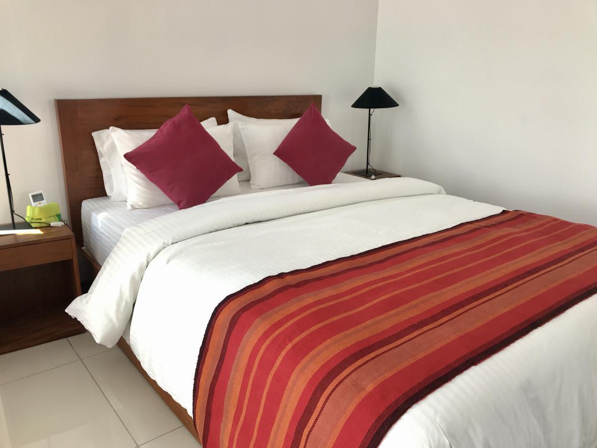 Araliya Oceanfront Condos Nilaveli, Trincomalee エクステリア 写真