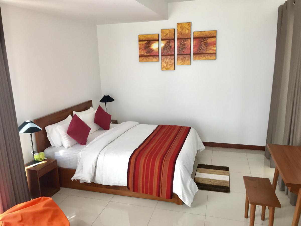 Araliya Oceanfront Condos Nilaveli, Trincomalee エクステリア 写真