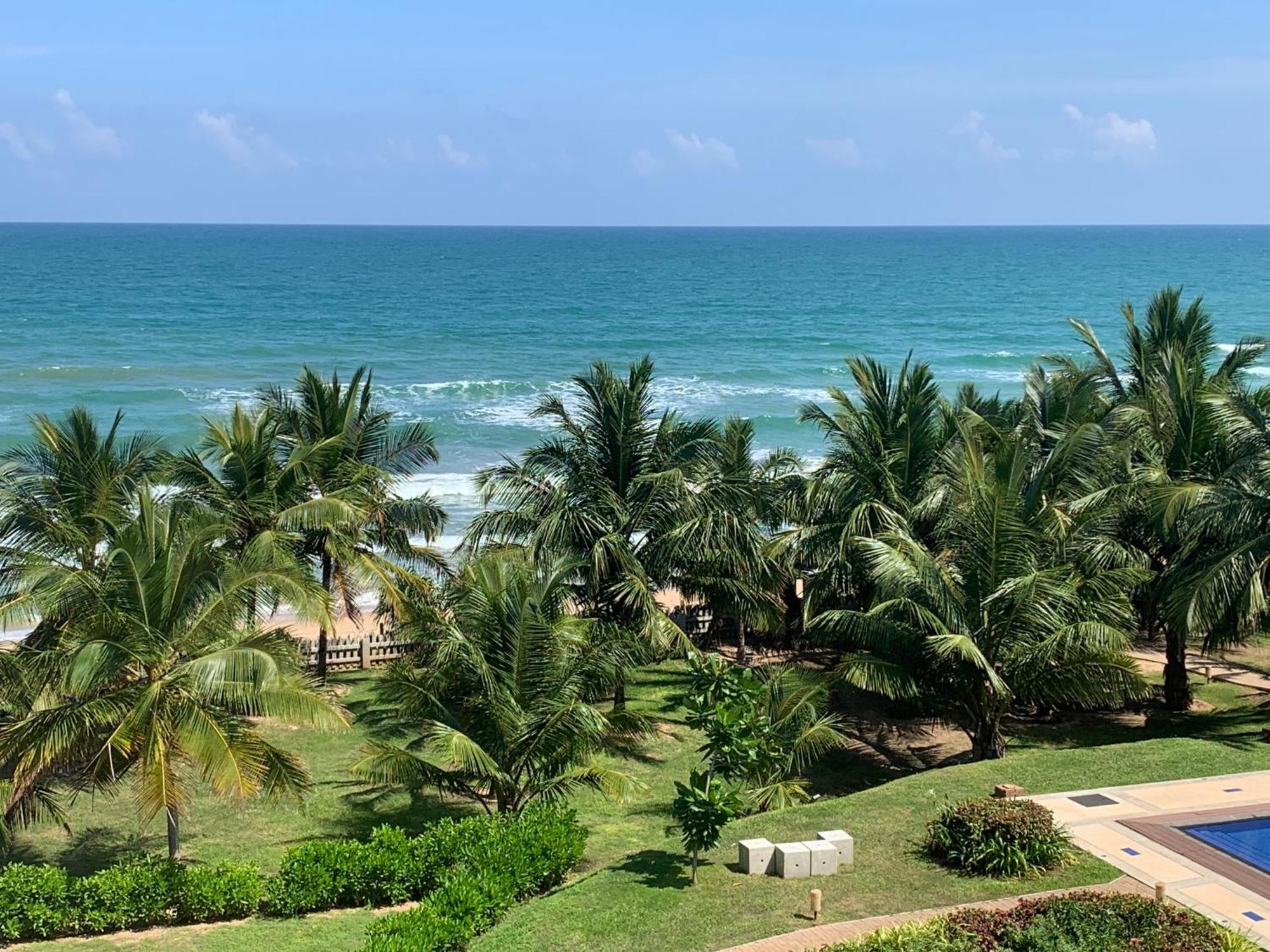 Araliya Oceanfront Condos Nilaveli, Trincomalee エクステリア 写真